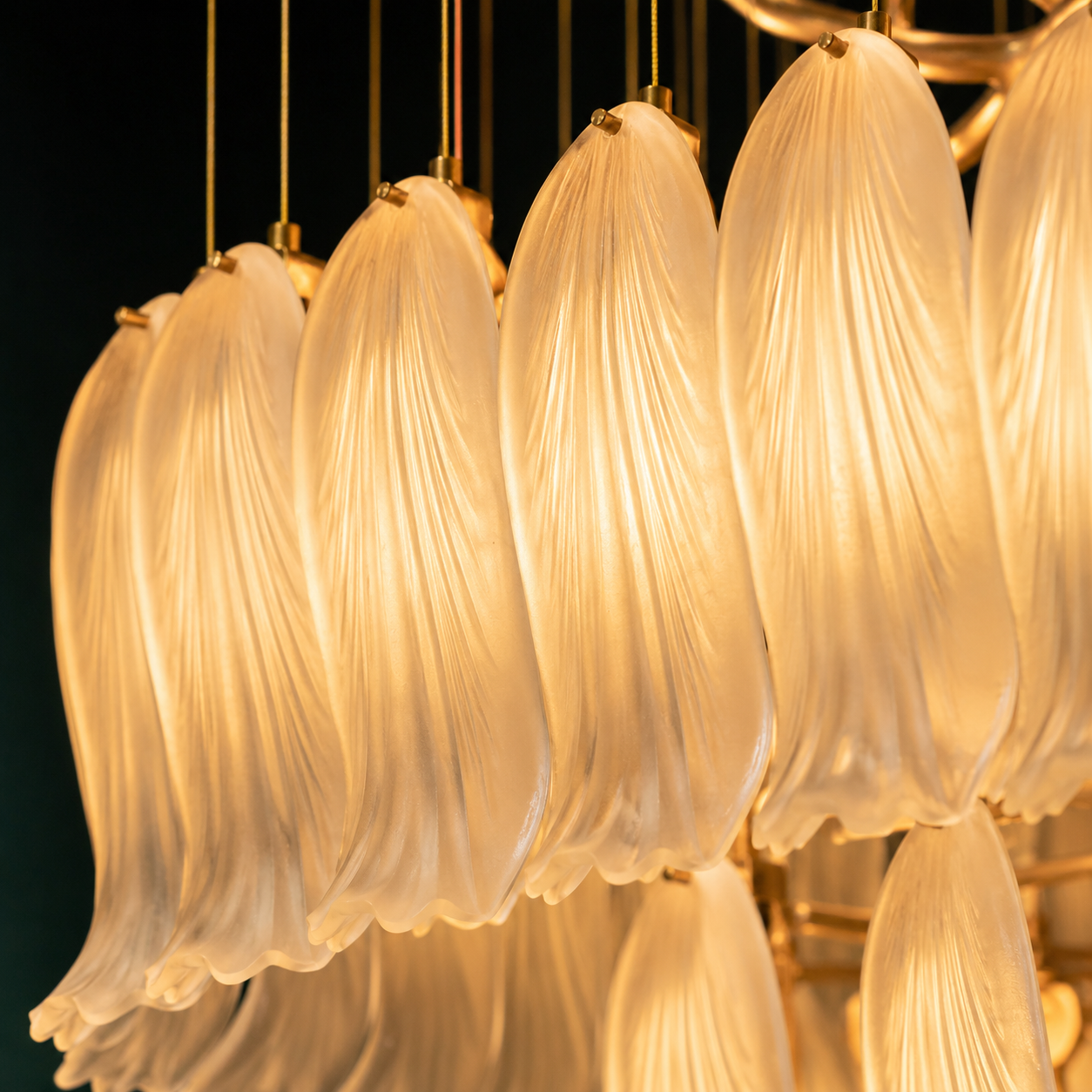 Luxury Linear Crystal Chandelier with Flying Bird Design