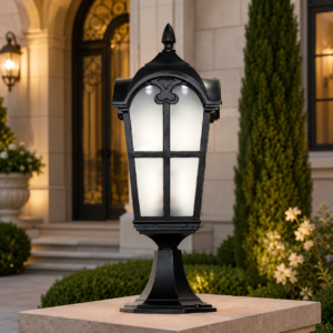 Classic Black Outdoor Gate Pillar Lantern Light